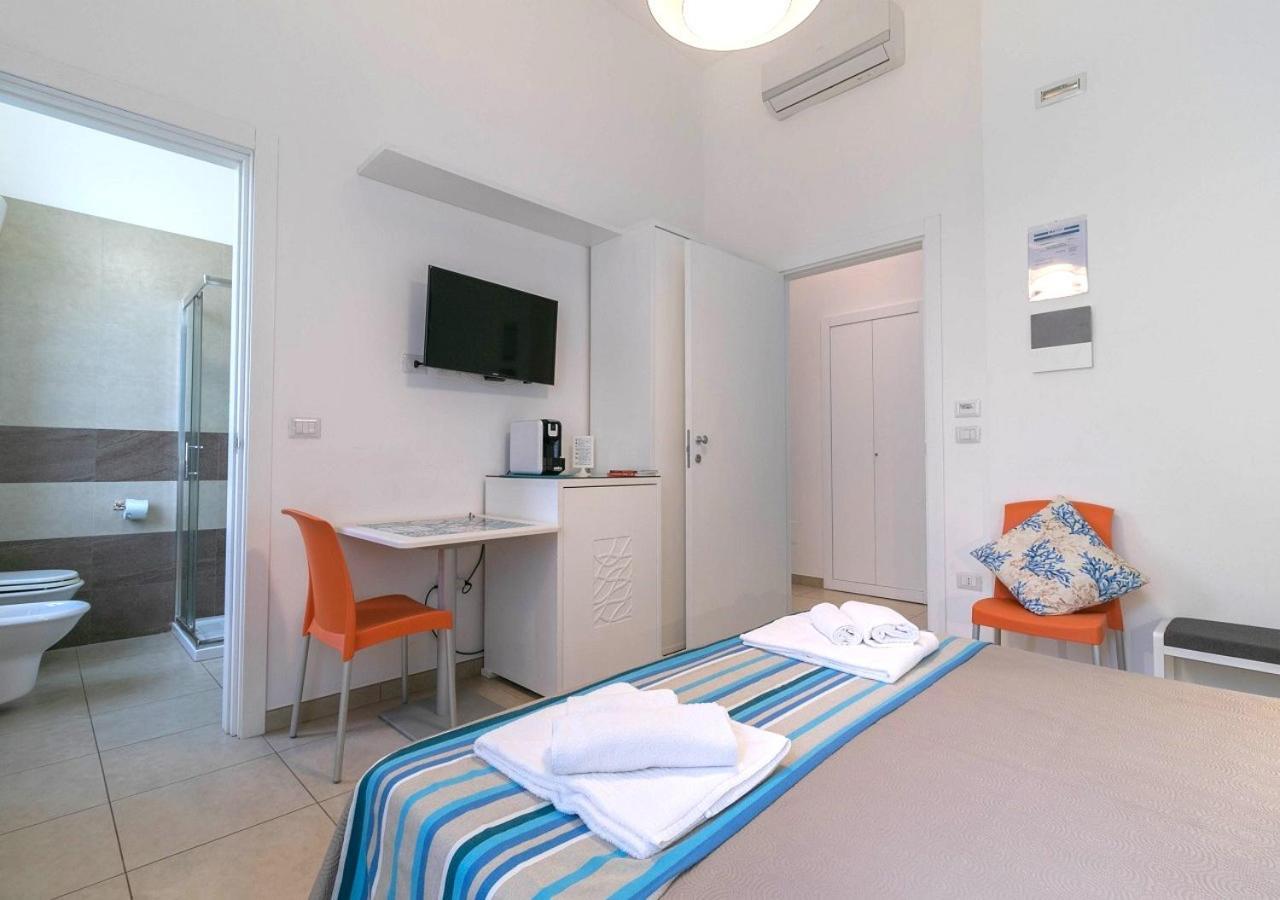 Fronte Mare Rooms By Salentolimit Porto Cesareo Dış mekan fotoğraf
