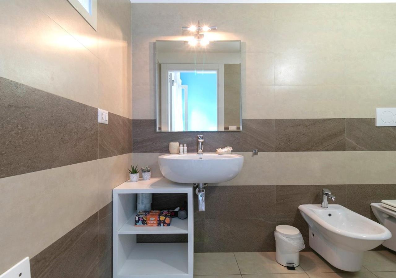 Fronte Mare Rooms By Salentolimit Porto Cesareo Dış mekan fotoğraf